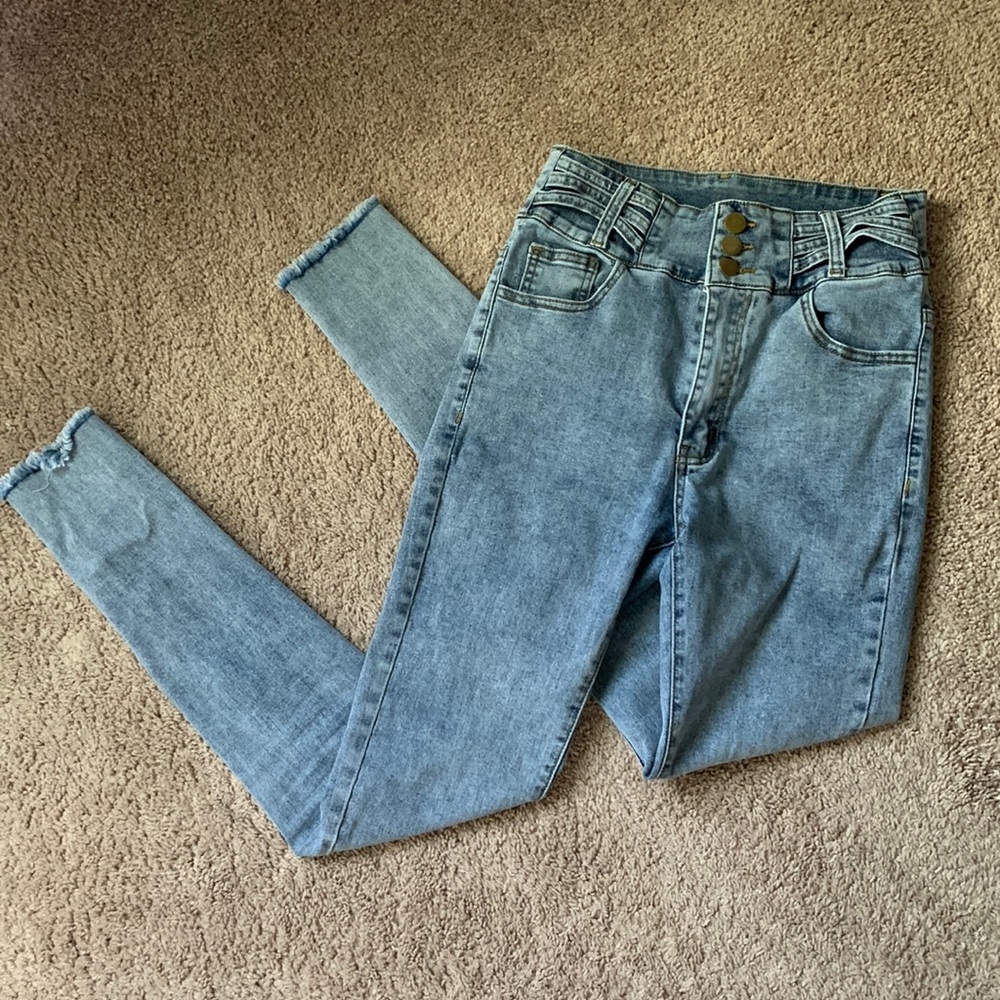 skinny jeans.
